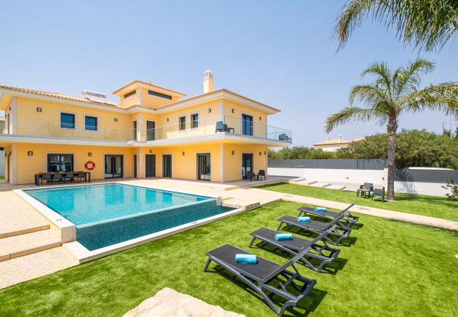 Villa em Albufeira - Villa Coral Bay