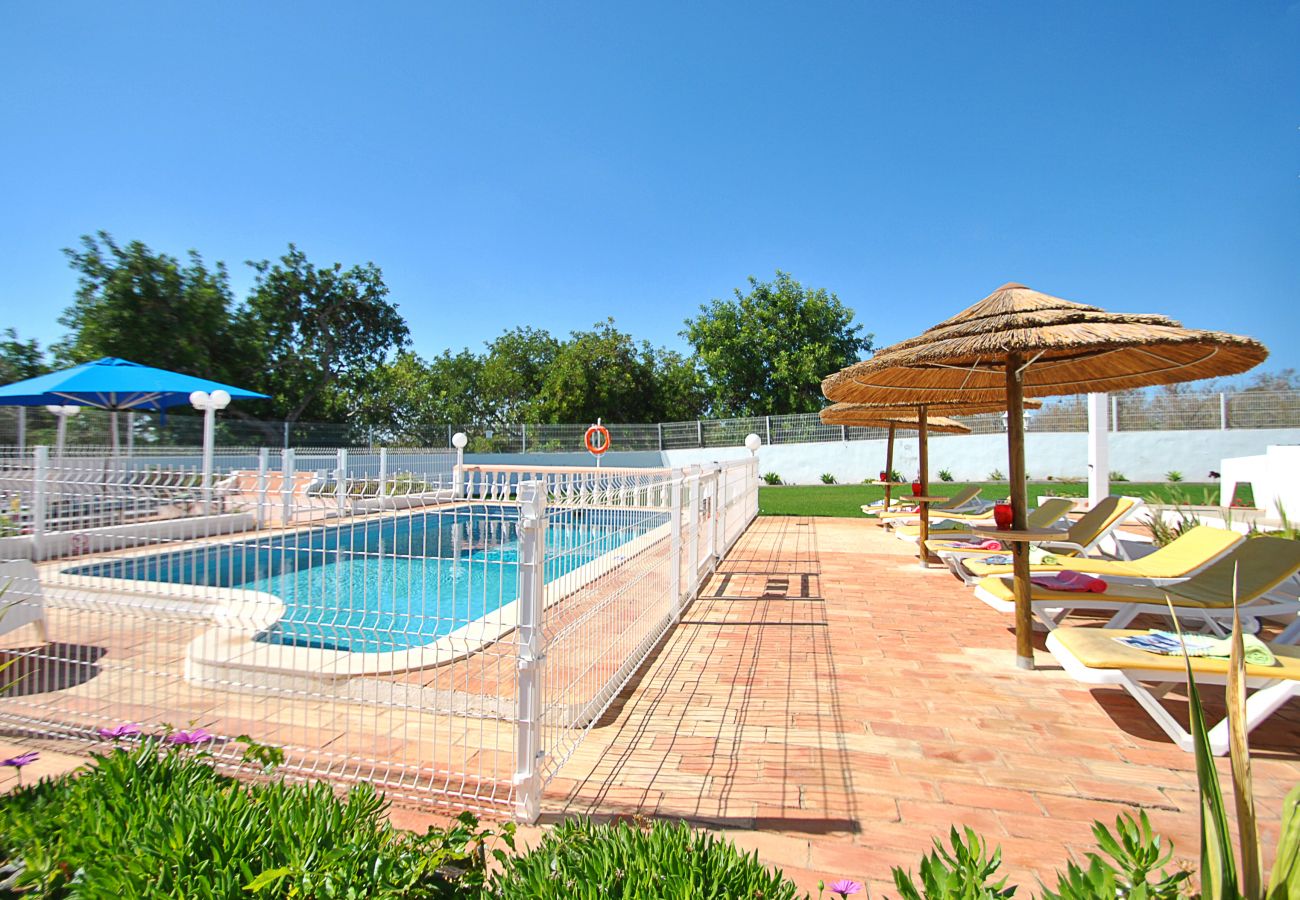 Villa in Ferreiras - Villa Guerreiro