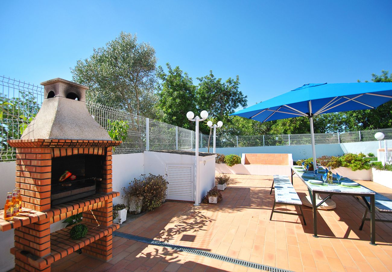 Villa in Ferreiras - Villa Guerreiro