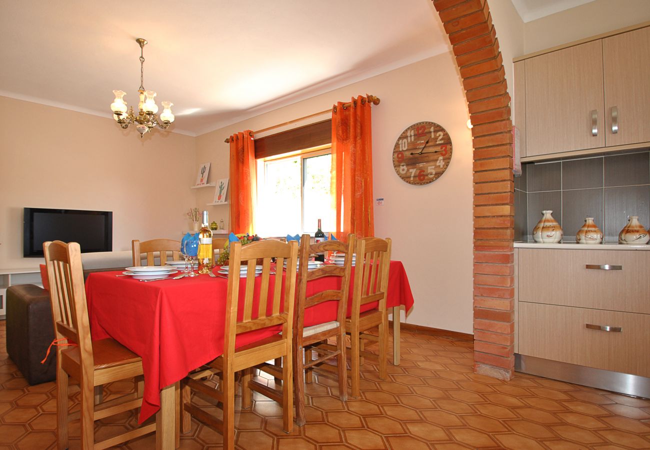 Villa in Ferreiras - Villa Guerreiro