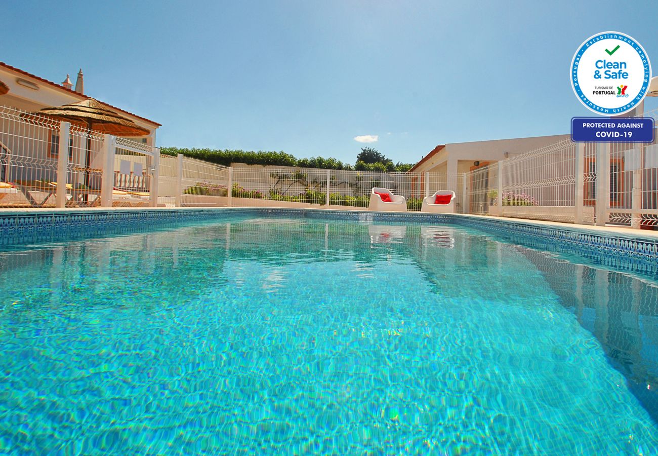 Villa in Ferreiras - Villa Guerreiro
