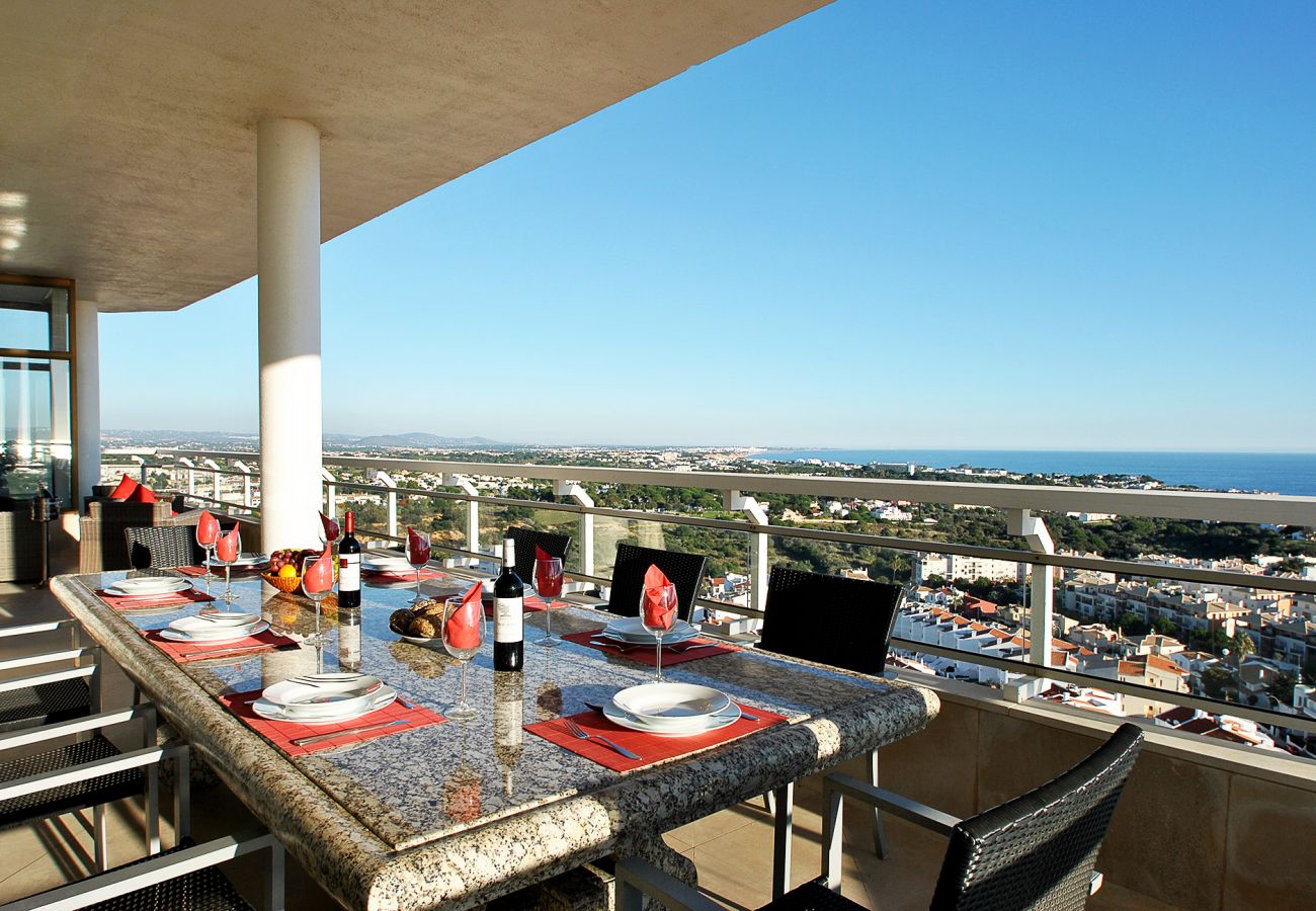 Apartment in Albufeira - Penthouse Miami