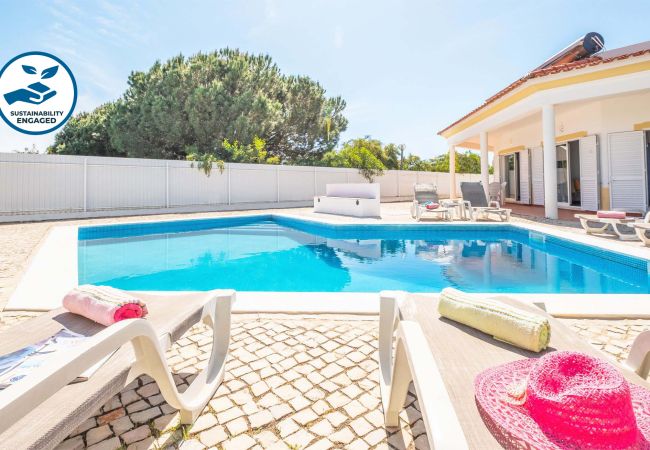 Villa/Dettached house in Albufeira - Villa Bermudas