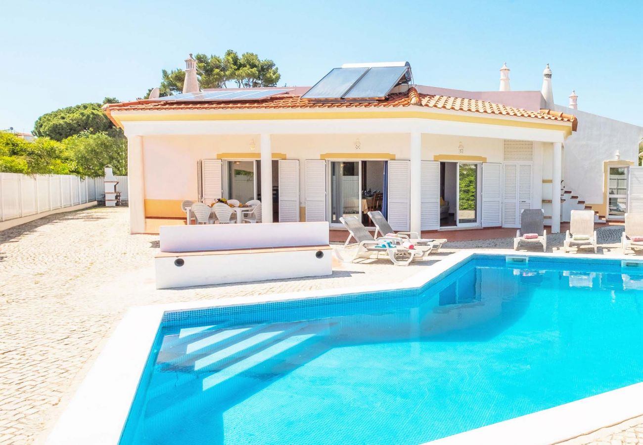 Villa in Albufeira - Villa Bermudas