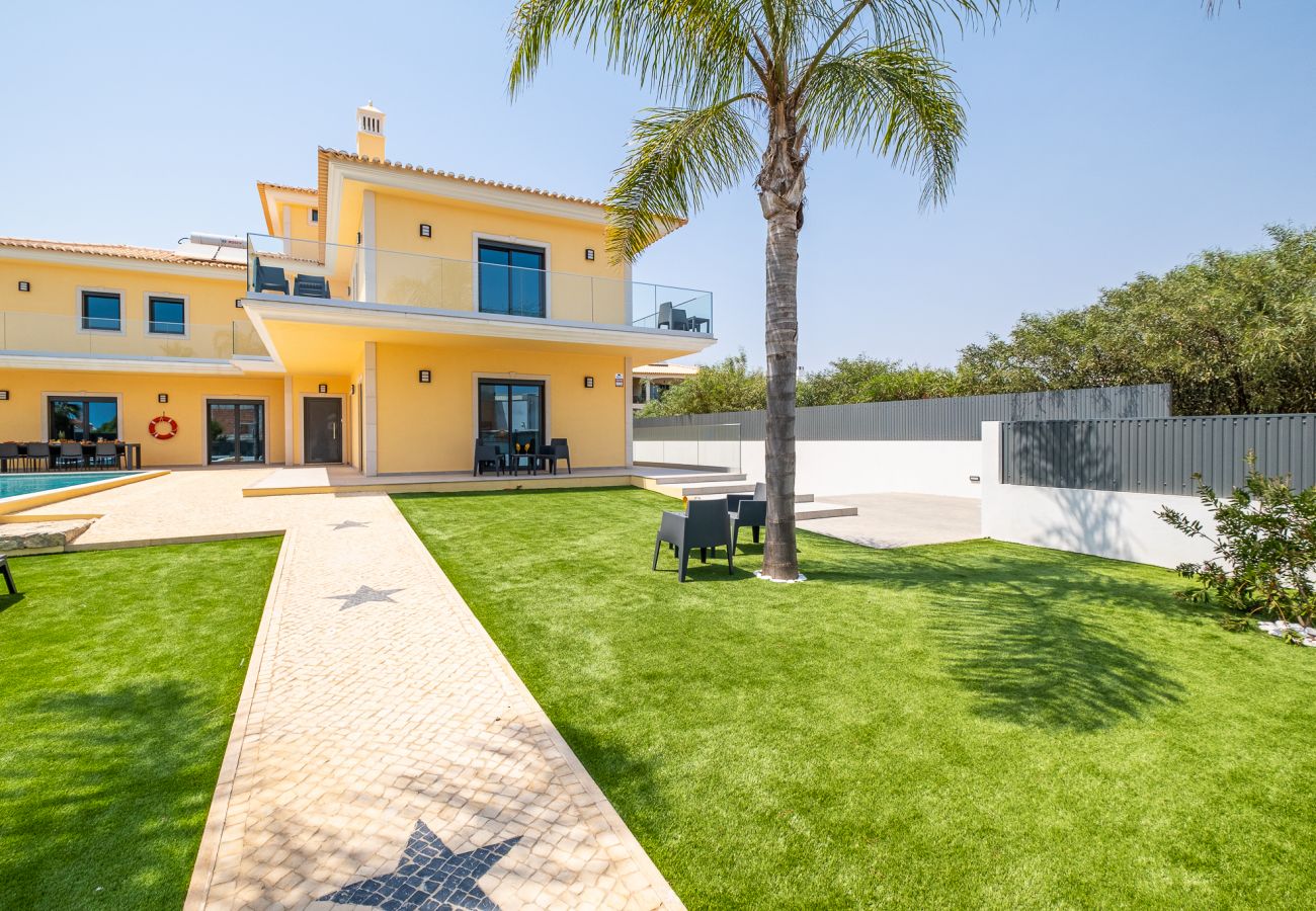 Villa in Albufeira - Villa Coral Bay