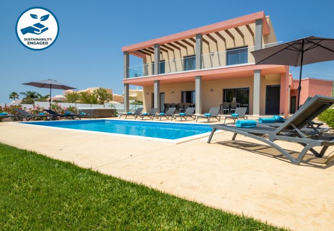 Villa in Armação de Pêra - Villa Riviera