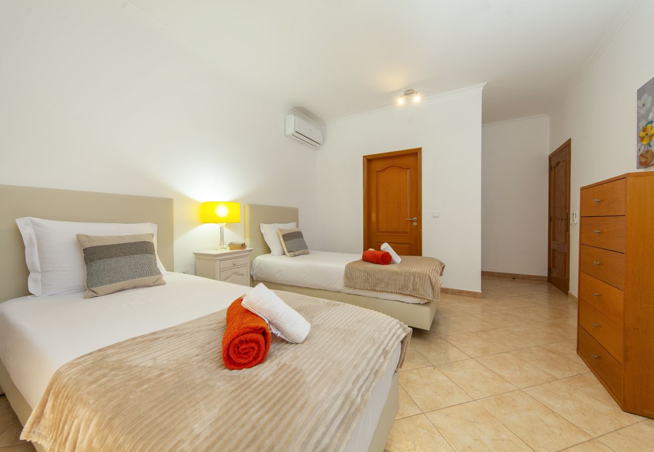 Villa in Albufeira - Villa Eden