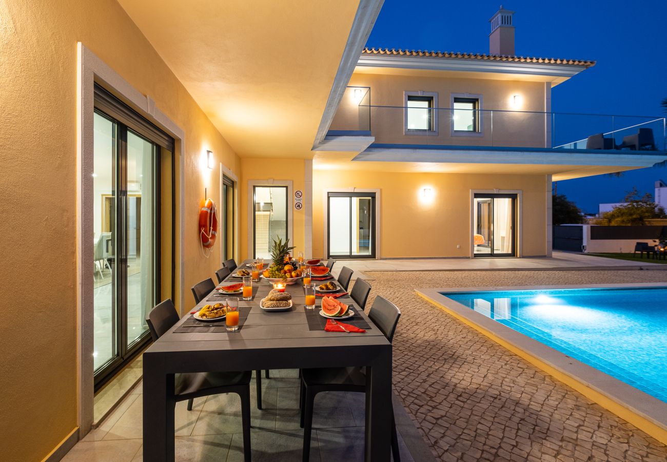Villa in Albufeira - Villa Lion Beach