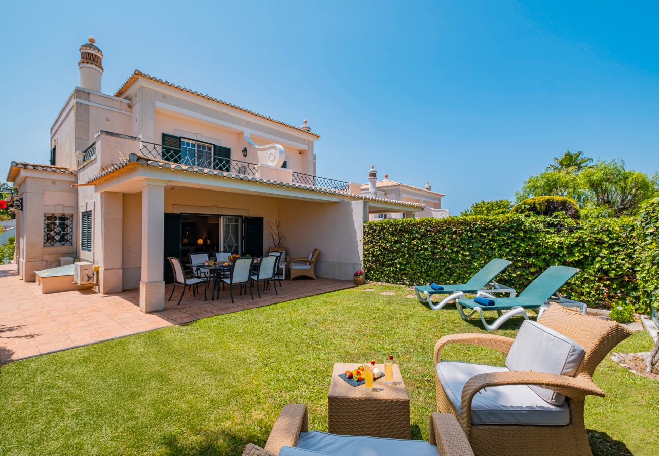 Villa in Quarteira - Villa Vivara